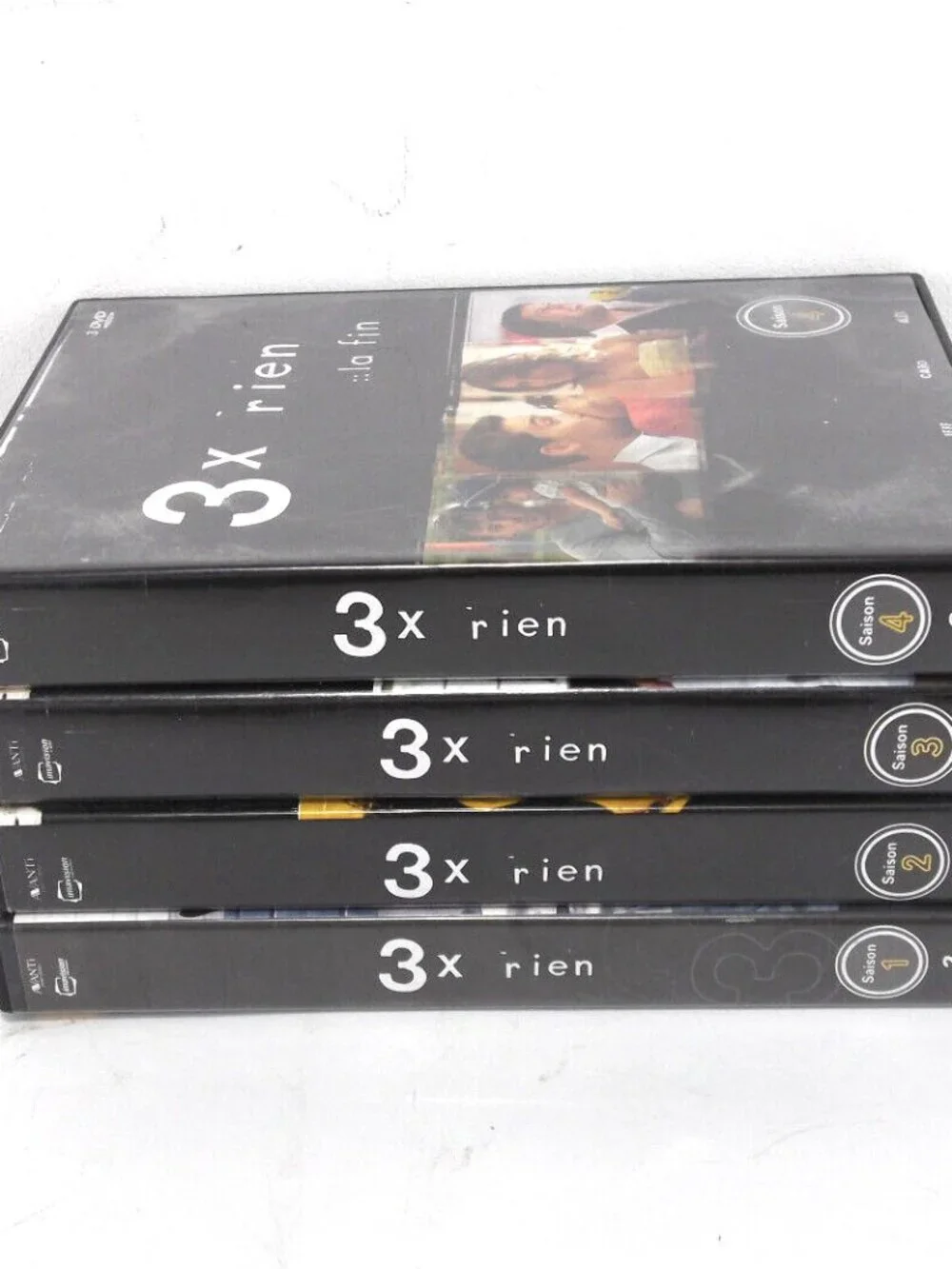 3x Rien - Saison 1-2-3-4 (DVD) Region 1 Serie complète - Picture 2 of 6